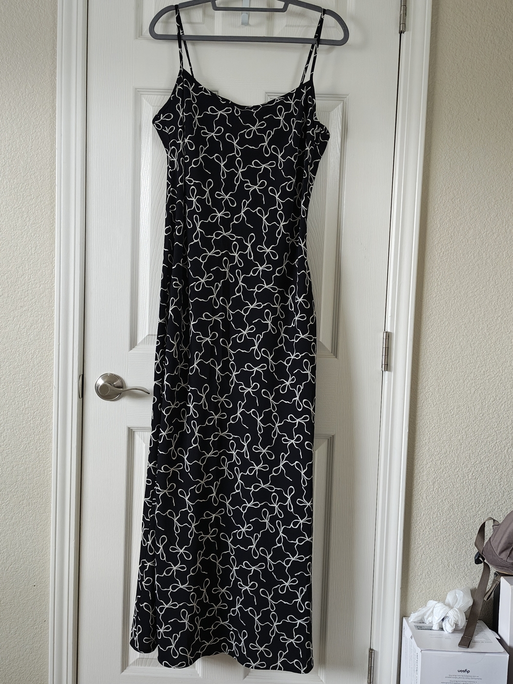 Abercrombie & Fitch Black & White Bow Slip Dress